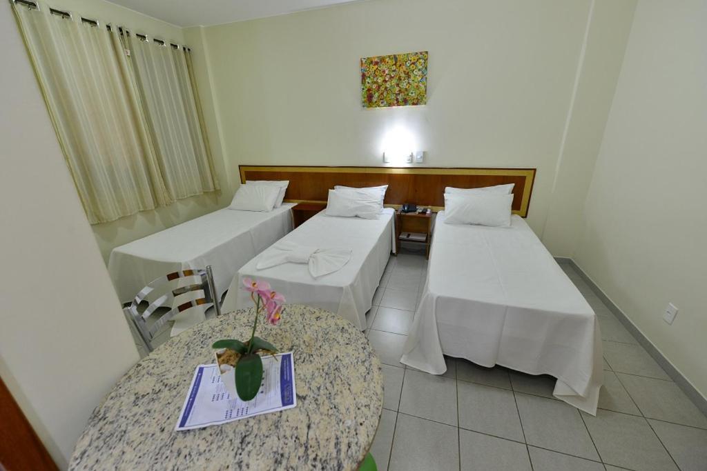 Vind'S Plaza Hotel Caratinga Exterior photo